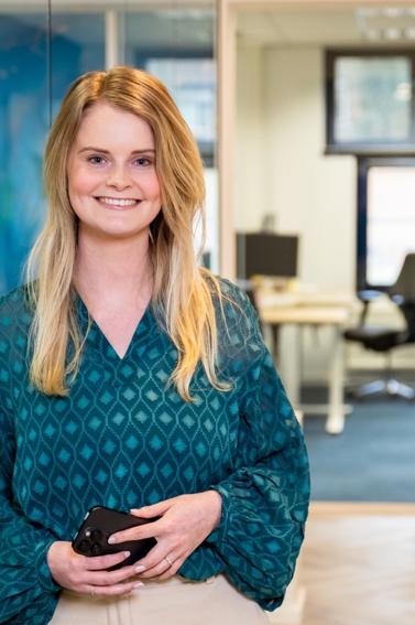 Young prof aan het werk bij Lansigt