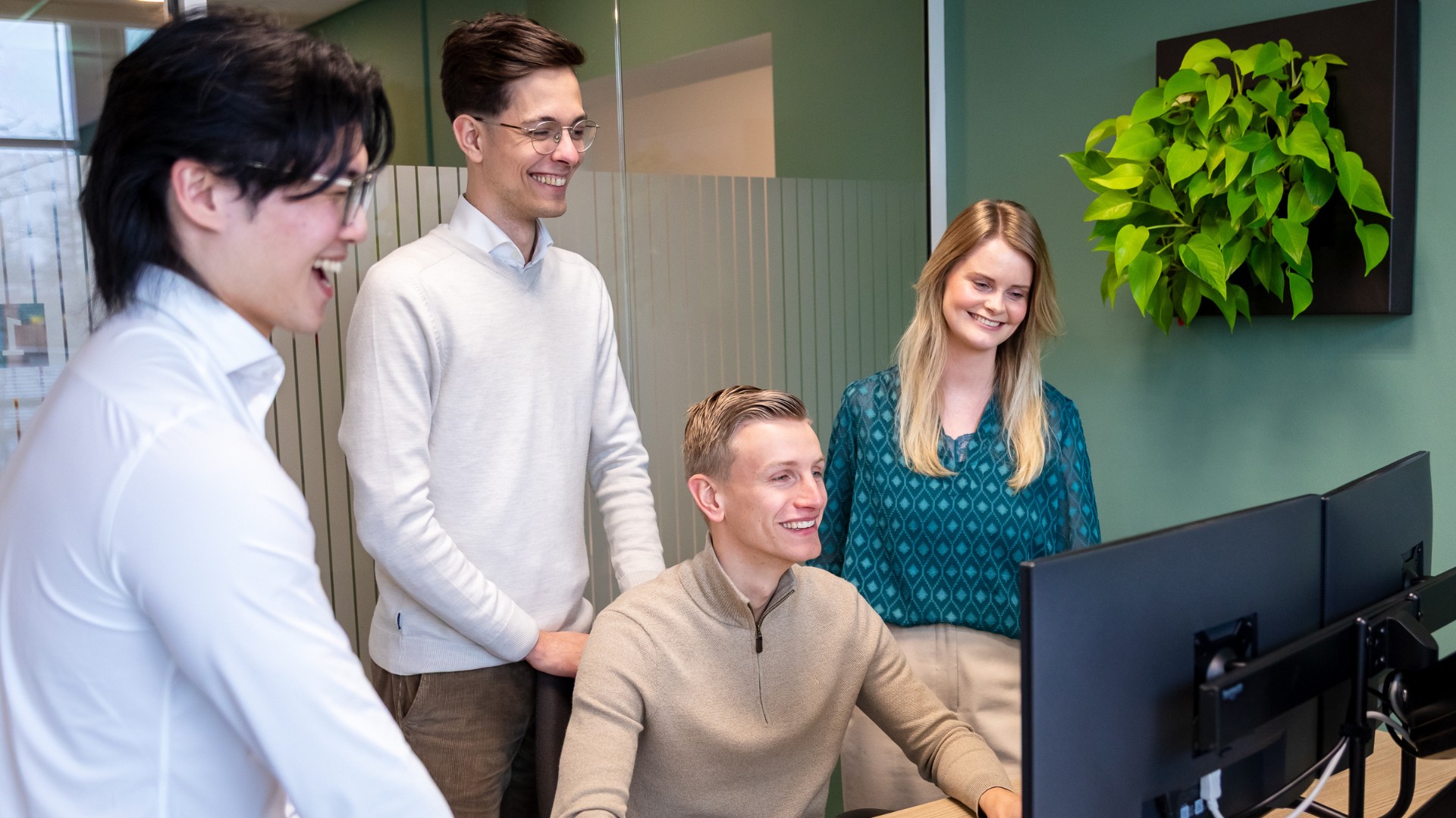 Young talent samen in overleg en meeting
